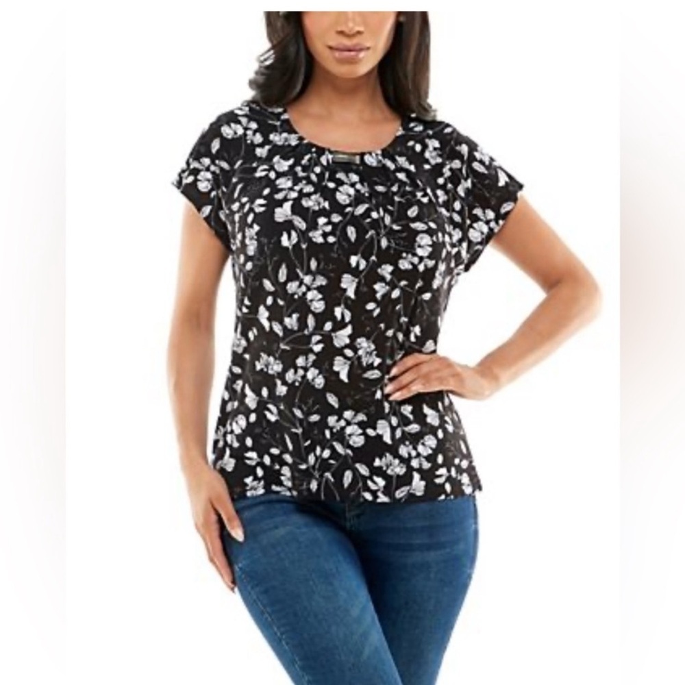 NWT Adrienne Vittadini Dancing Flower Black And White Floral Blouse Size Large